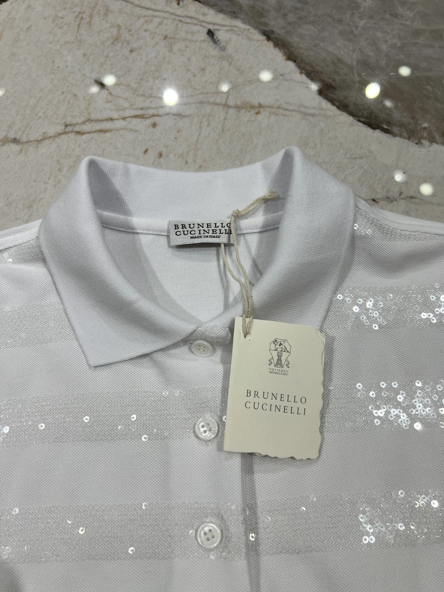 victoria- 2ru9588o item:D-F140G2449
