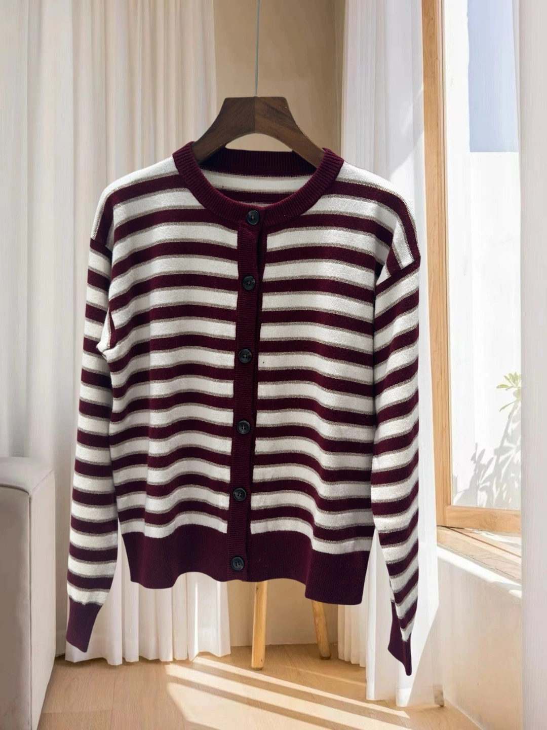 victoria- 2ru9588o item:E-F246G2195H