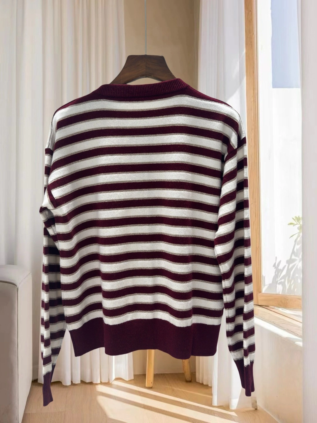 victoria- 2ru9588o item:E-F246G2195H