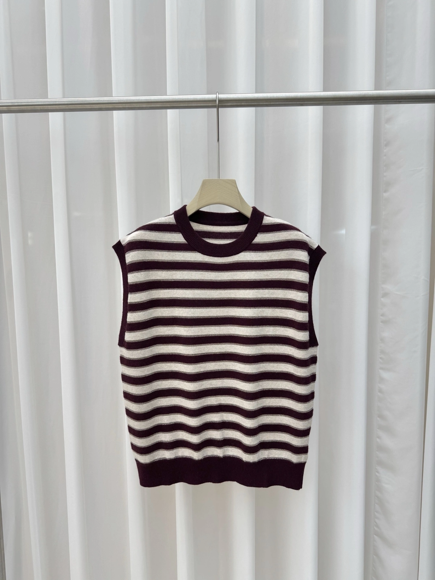 victoria- 2ru9588o item:E-F246G2199H