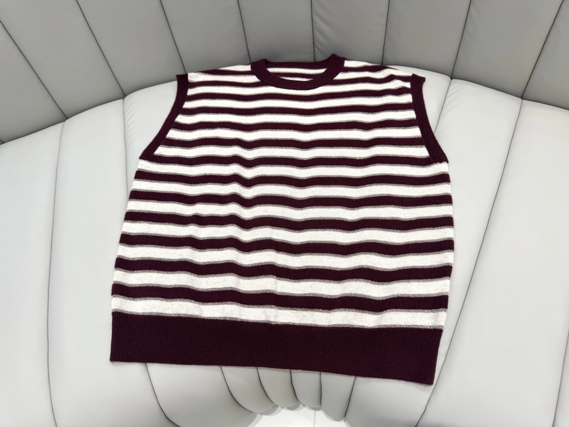 victoria- 2ru9588o item:E-F246G2199H