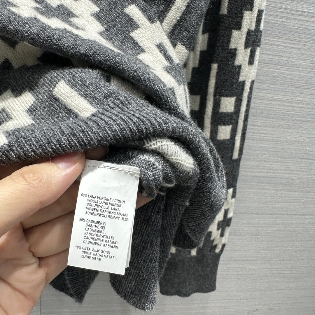 &victoria- 2ru9588o wool cashmere item:D-F061H1544
