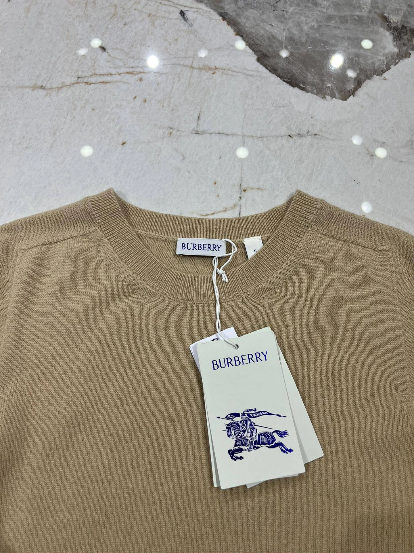 victoria- 2ur25rry cashmere embroidery item:D-F140J2102