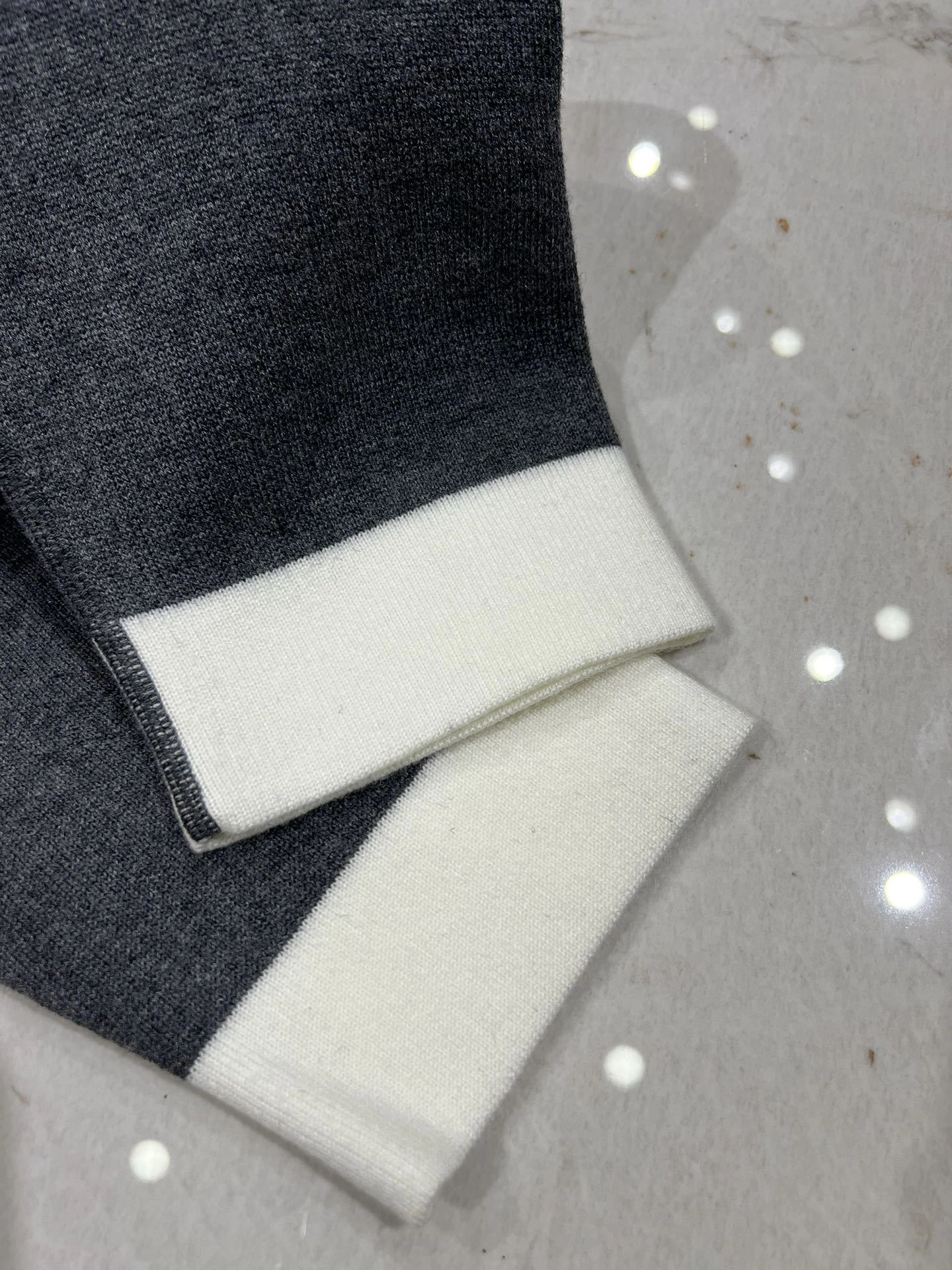 victoria- 358i95 cashmere item:D-F140G2455