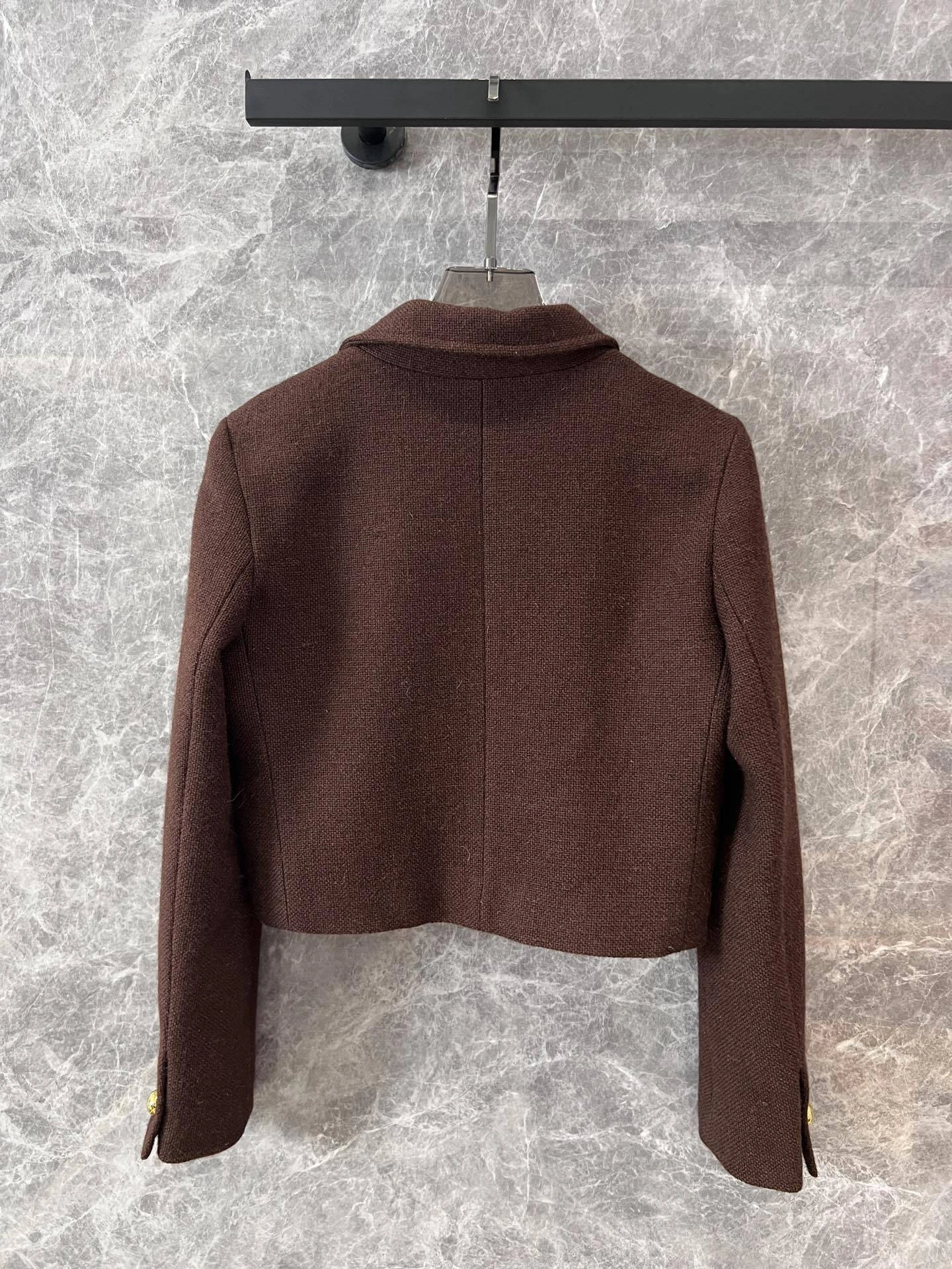 victoria- 358i95 wool item:D-F240I1028