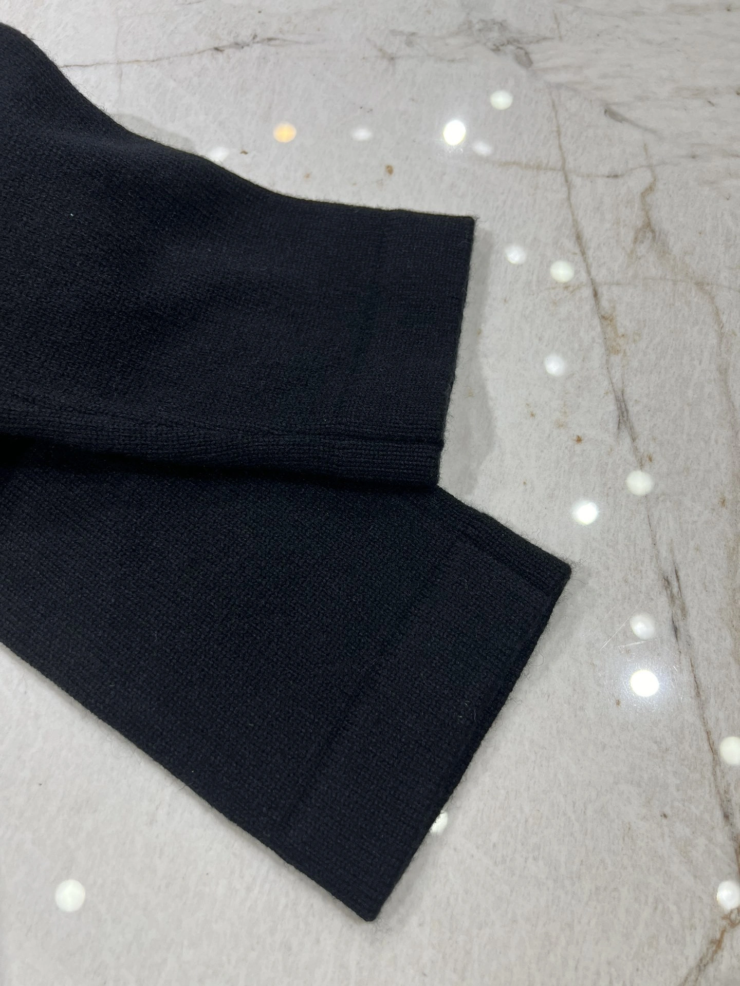 victoria- 3h1958 cashmere item:D-F140J5008