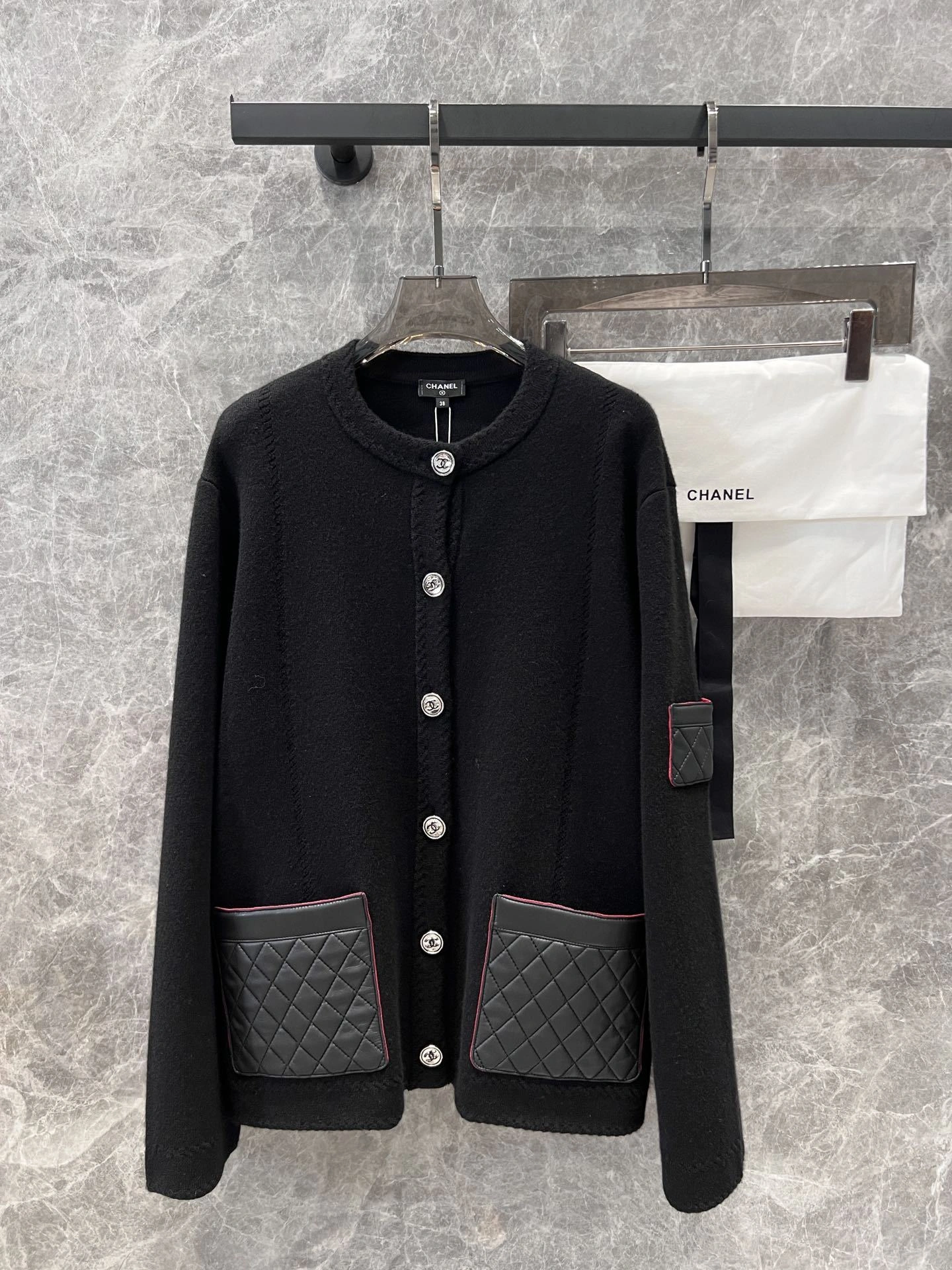 victoria- 3h1958 cashmere item:D-F240J5501
