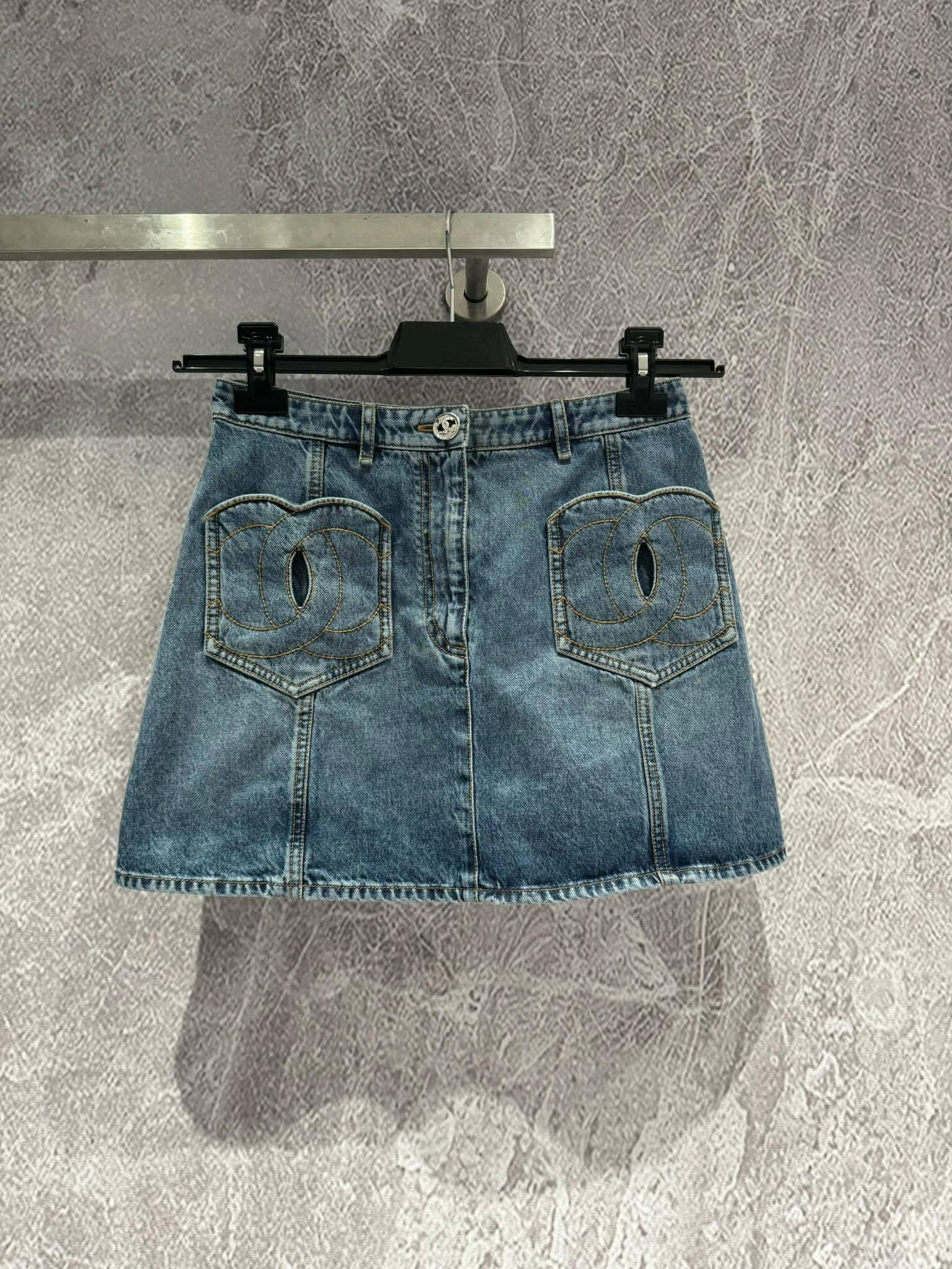 victoria- 3h1958 item:D-F240G2716