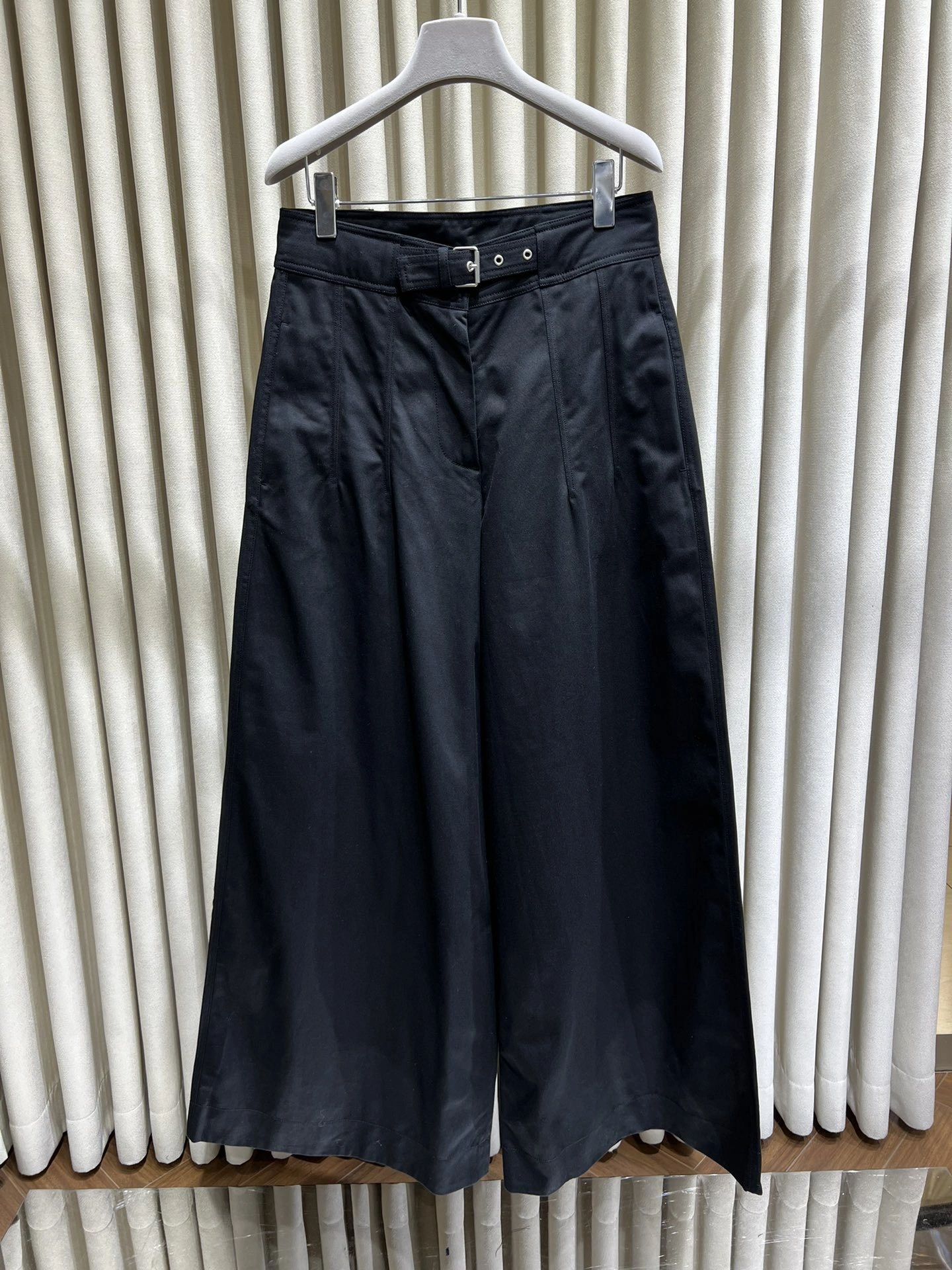 victoria- 4ior 2Colour item:D-F140J5004-2
