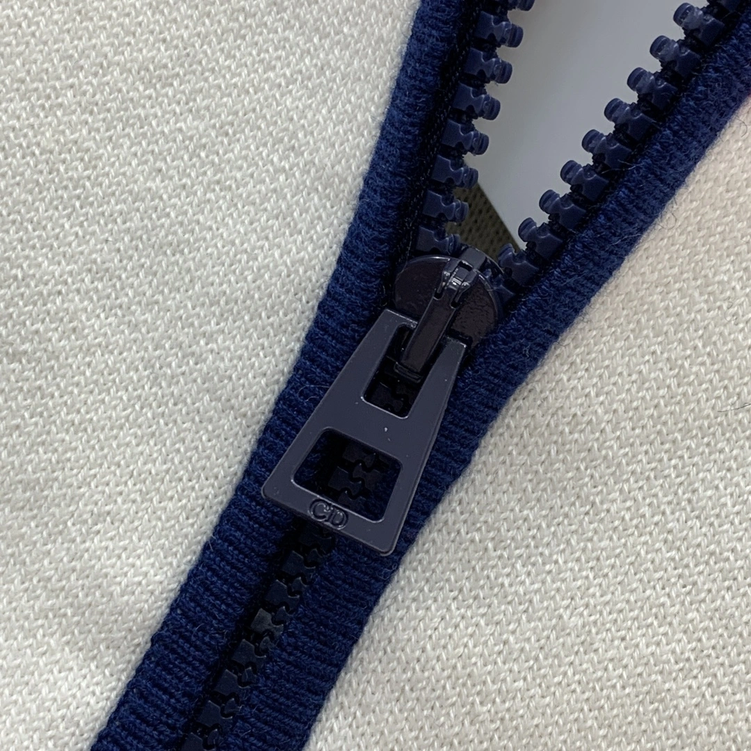 victoria- 4ior cashmere wool item:E-F044A0331