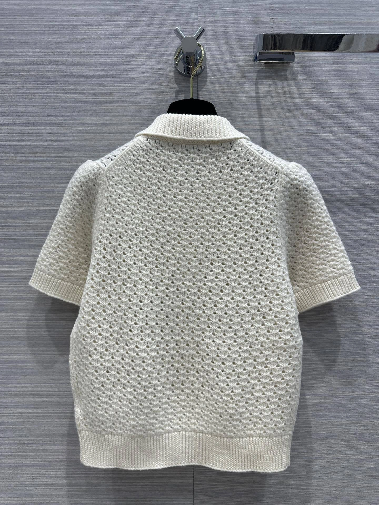 &victoria- 4ior item:D-F061B2434