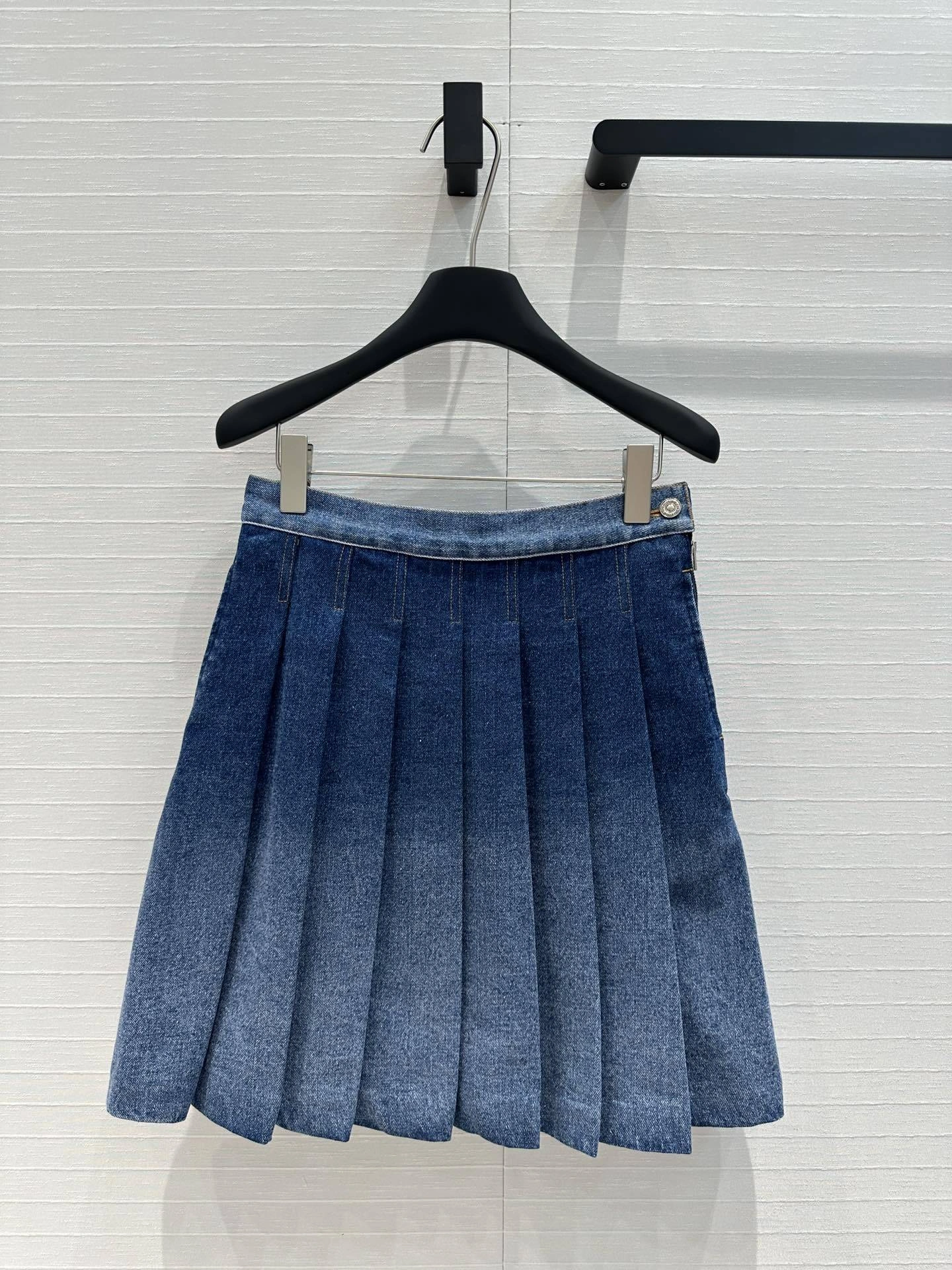 victoria- 4ior item:D-F061H1519