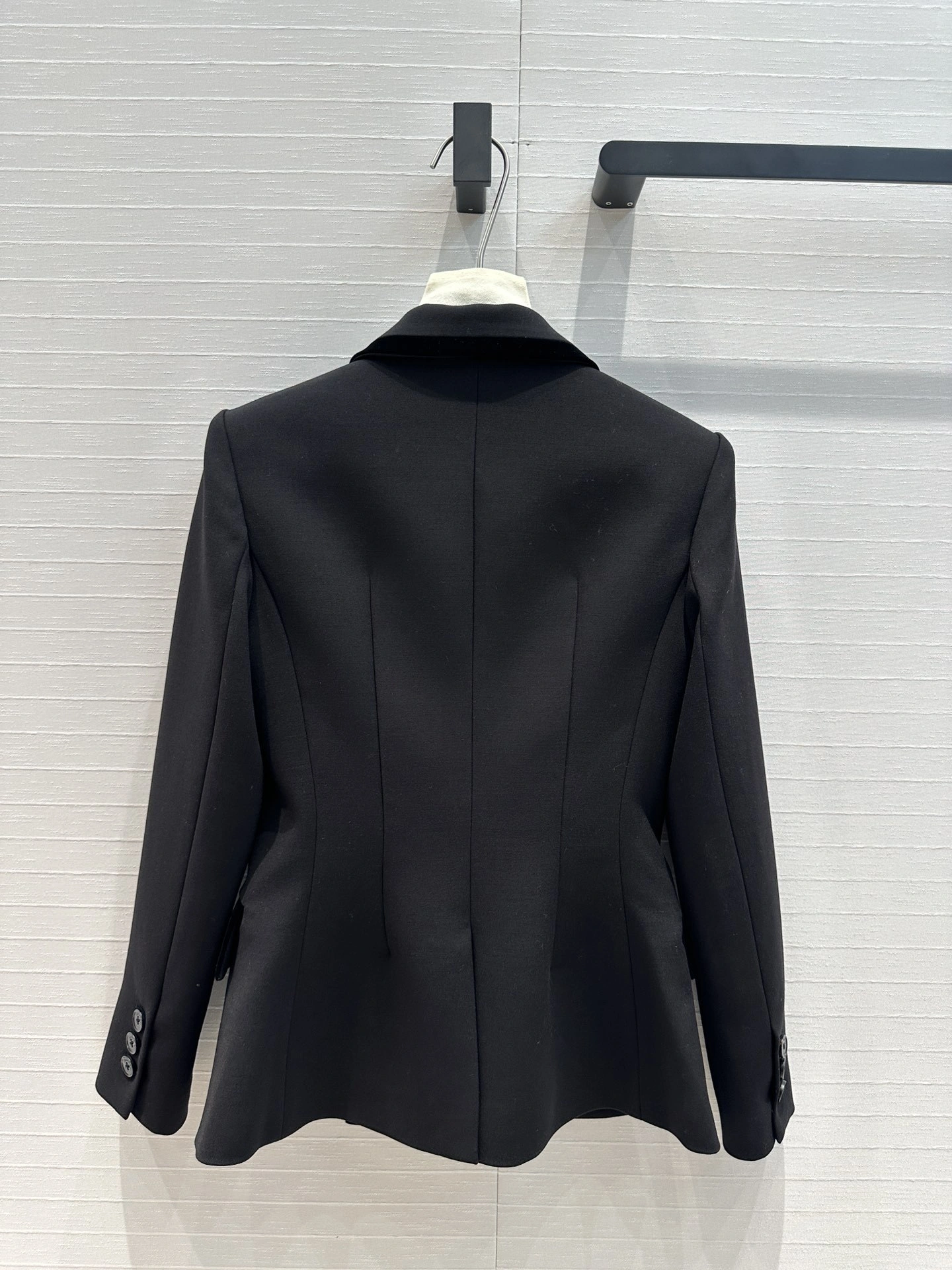 victoria- 4ior item:D-F061H1523