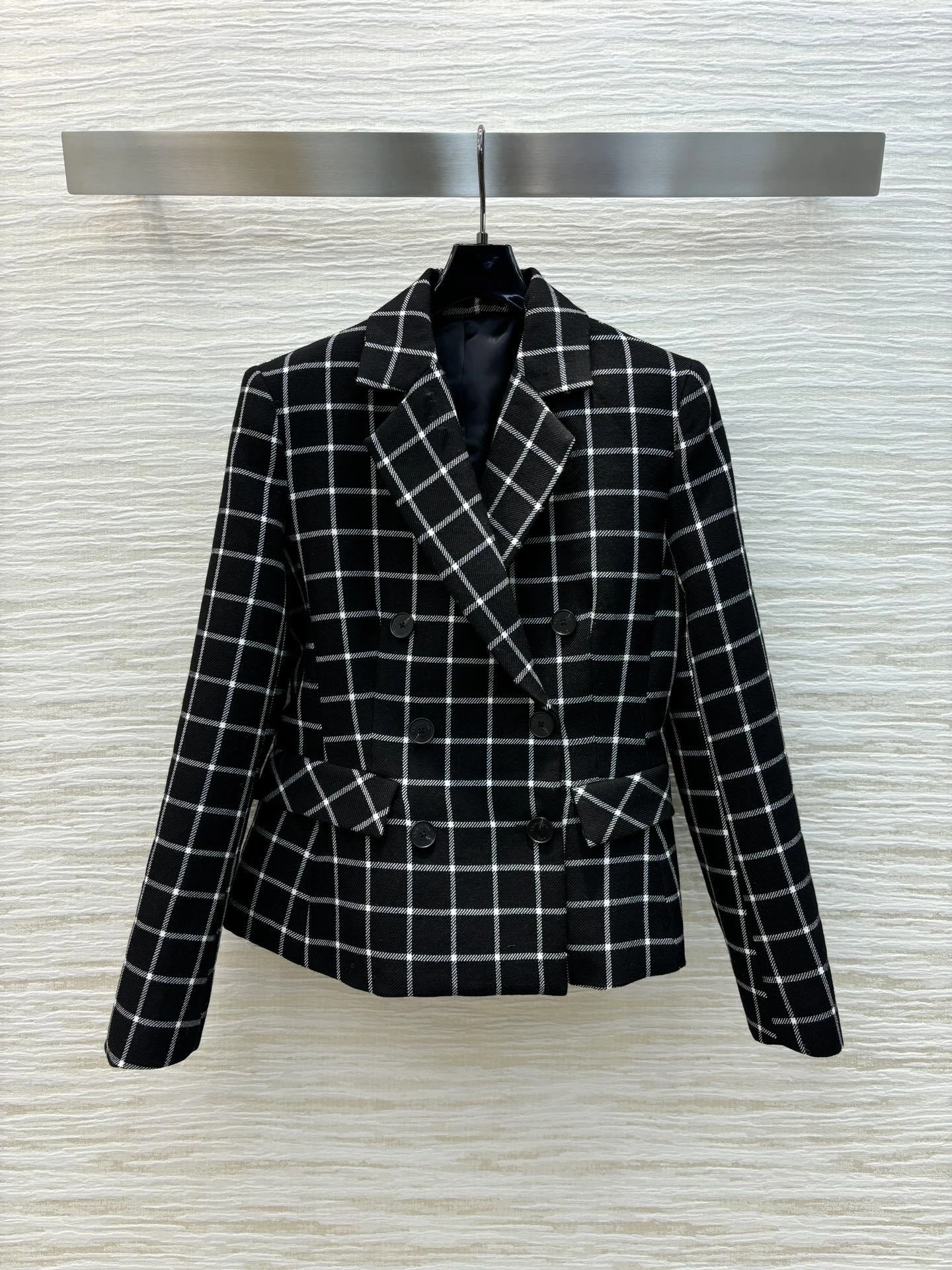 victoria- 4ior item:D-F061I0619