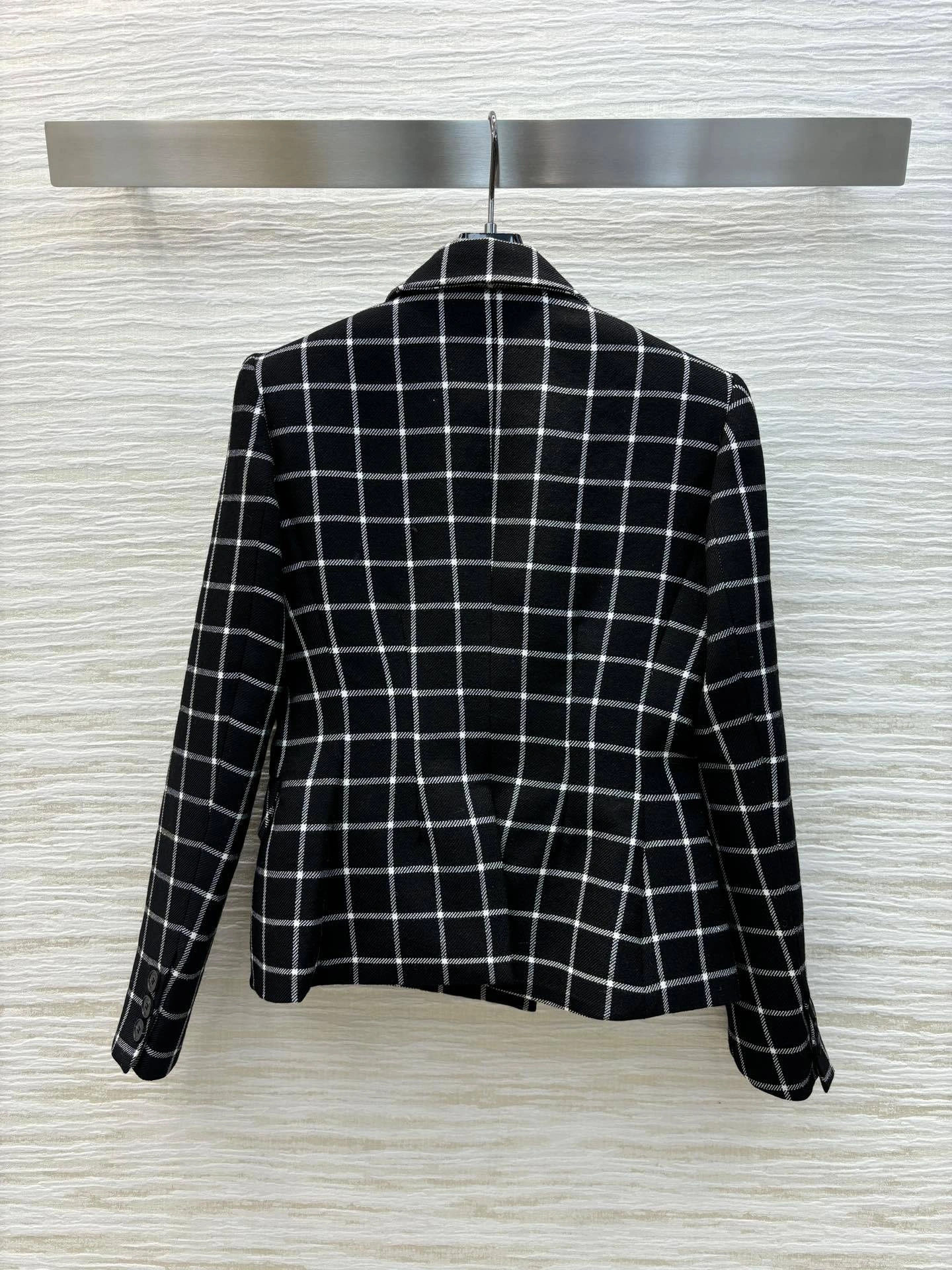 victoria- 4ior item:D-F061I0619
