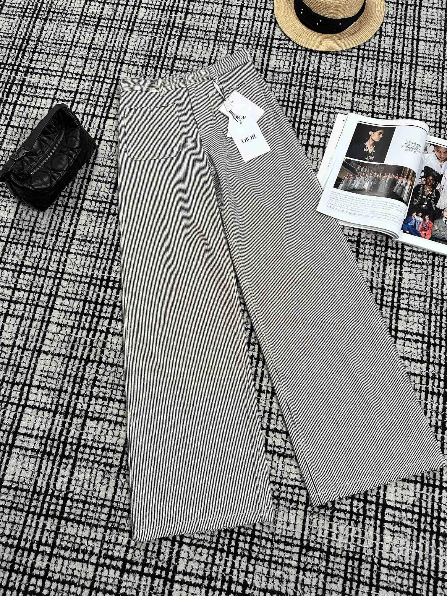 victoria- 4ior item:D-F240G0915