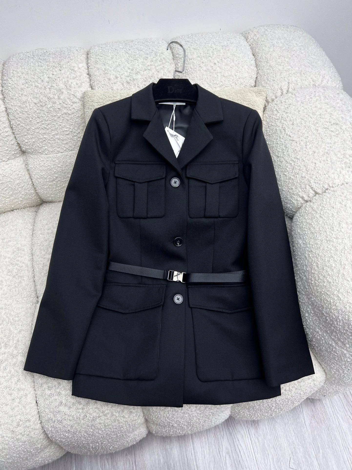victoria- 4ior item:D-F244K1104