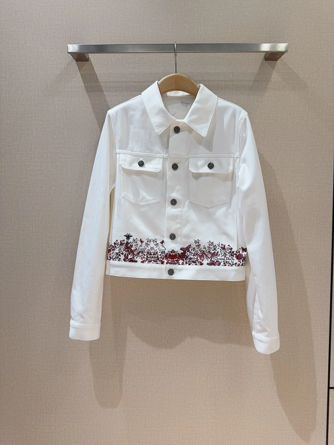 victoria- 4ior item:D-F244K1124