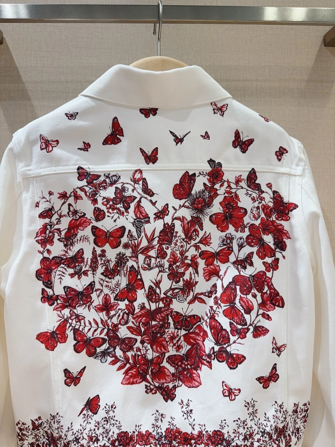 victoria- 4ior item:D-F244K1124