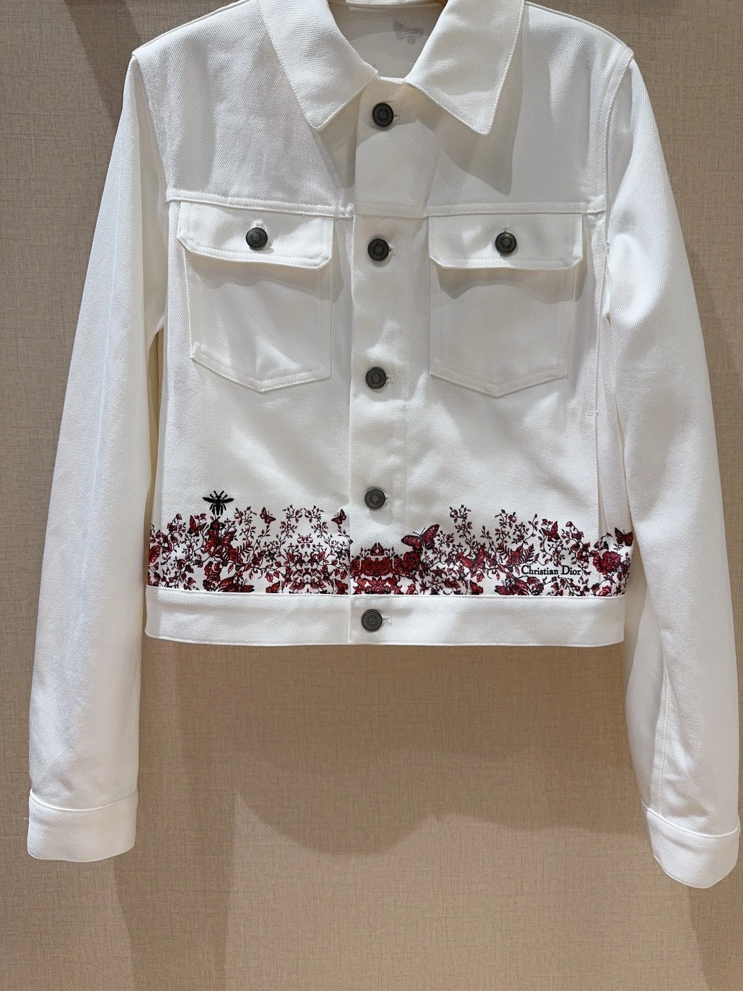 victoria- 4ior item:D-F244K1124