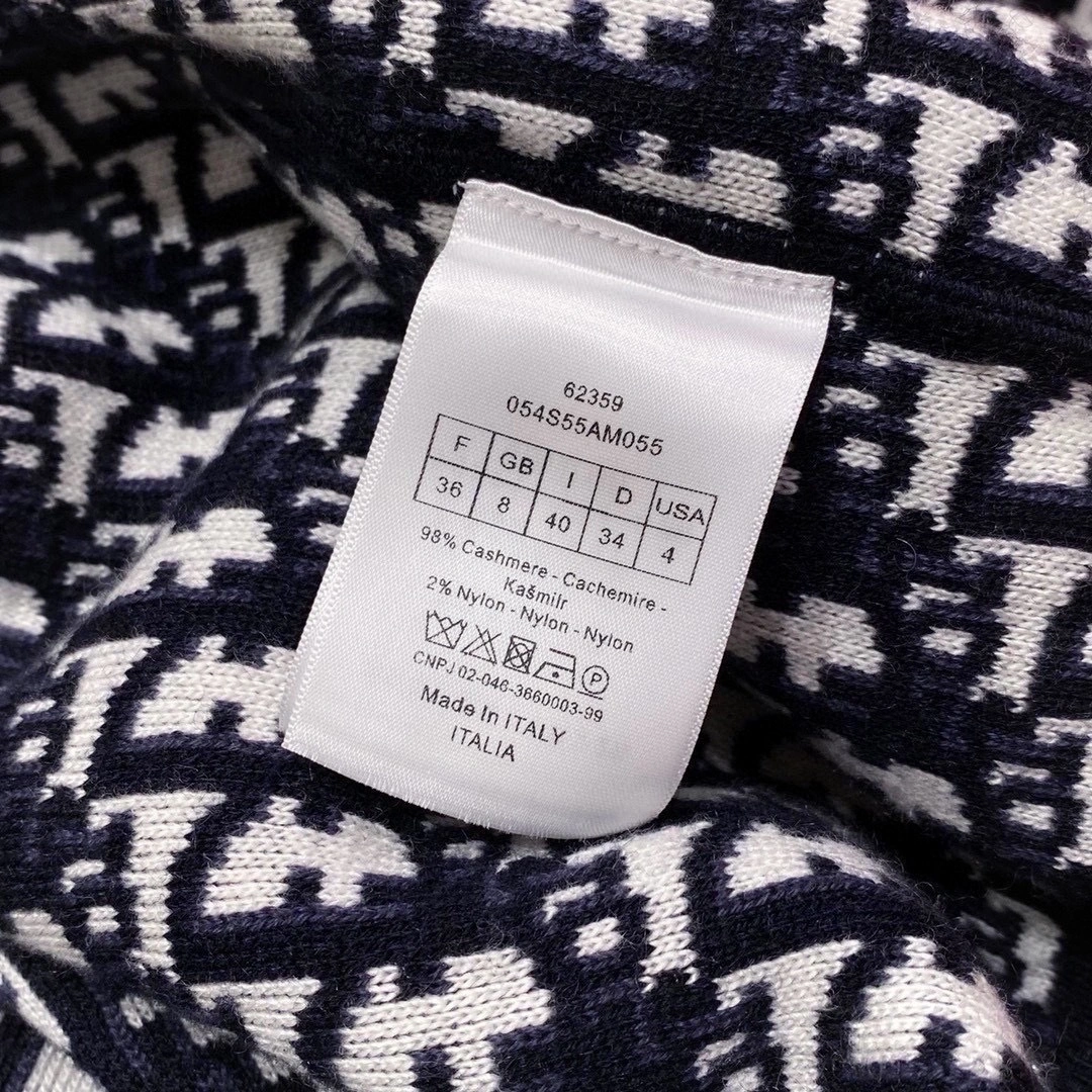 victoria- 4ior reversible cashmere item:D-F054J2110
