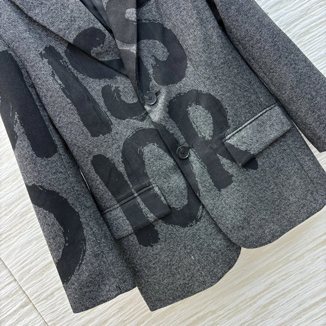 victoria- 4ior wool item:D-F061I0209