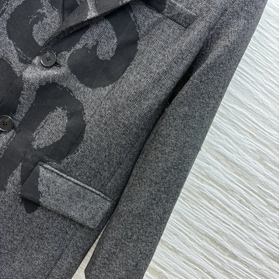 victoria- 4ior wool item:D-F061I0209