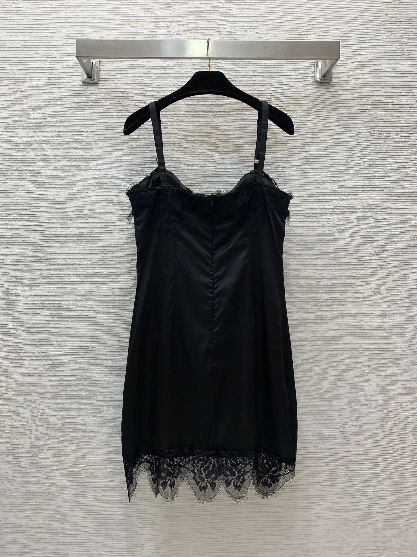 victoria- 4o835& item:E-F044A0218