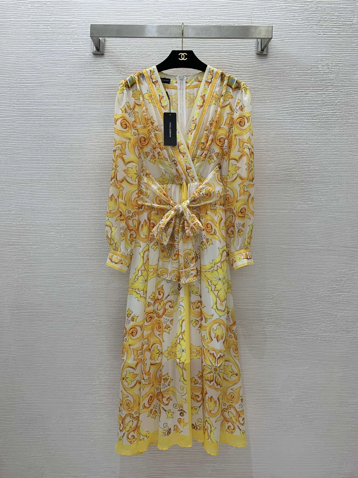 victoria- 4o835& item:E-F044A0219