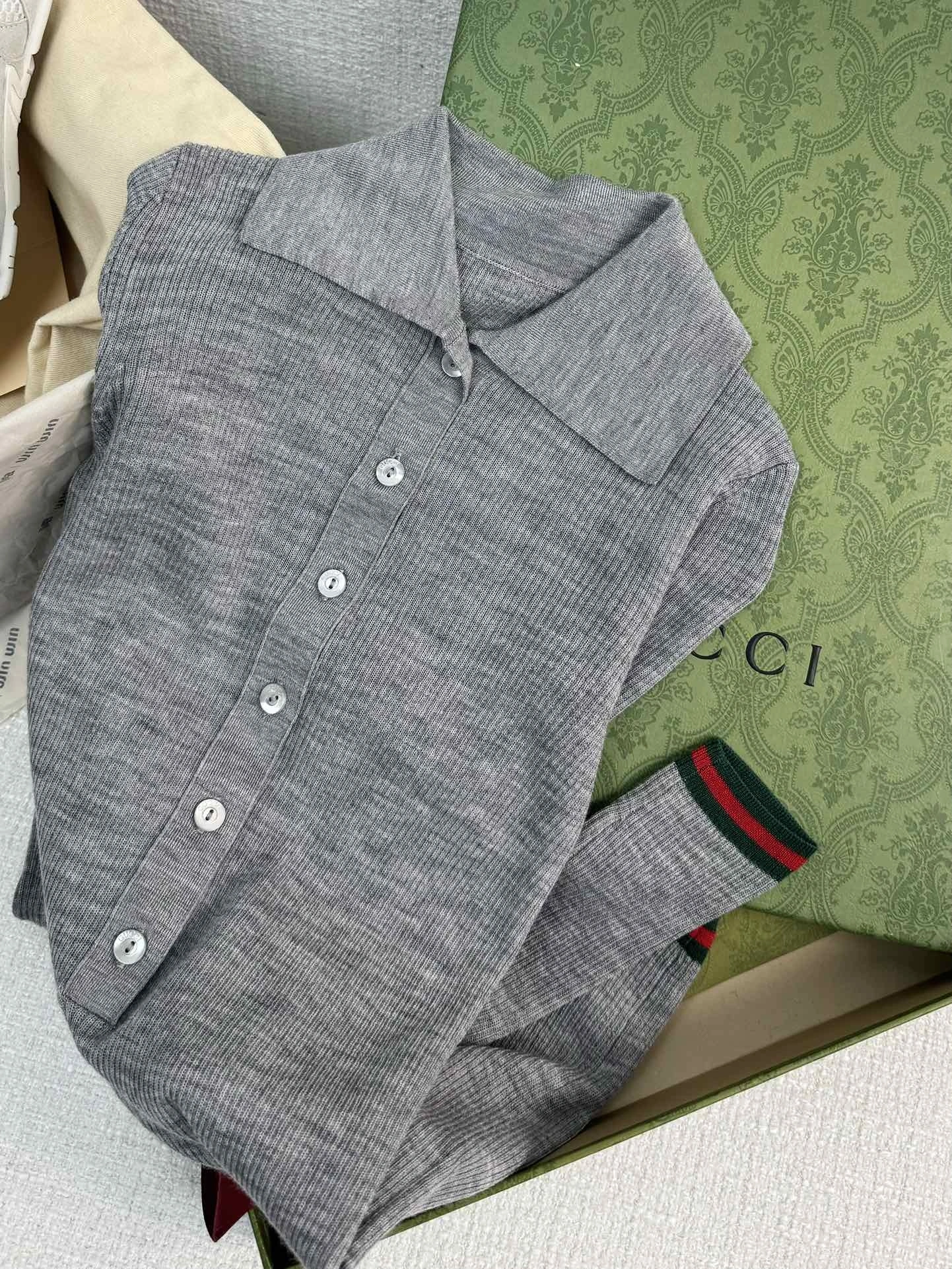 victoria- 6u33i item:D-F240E0719