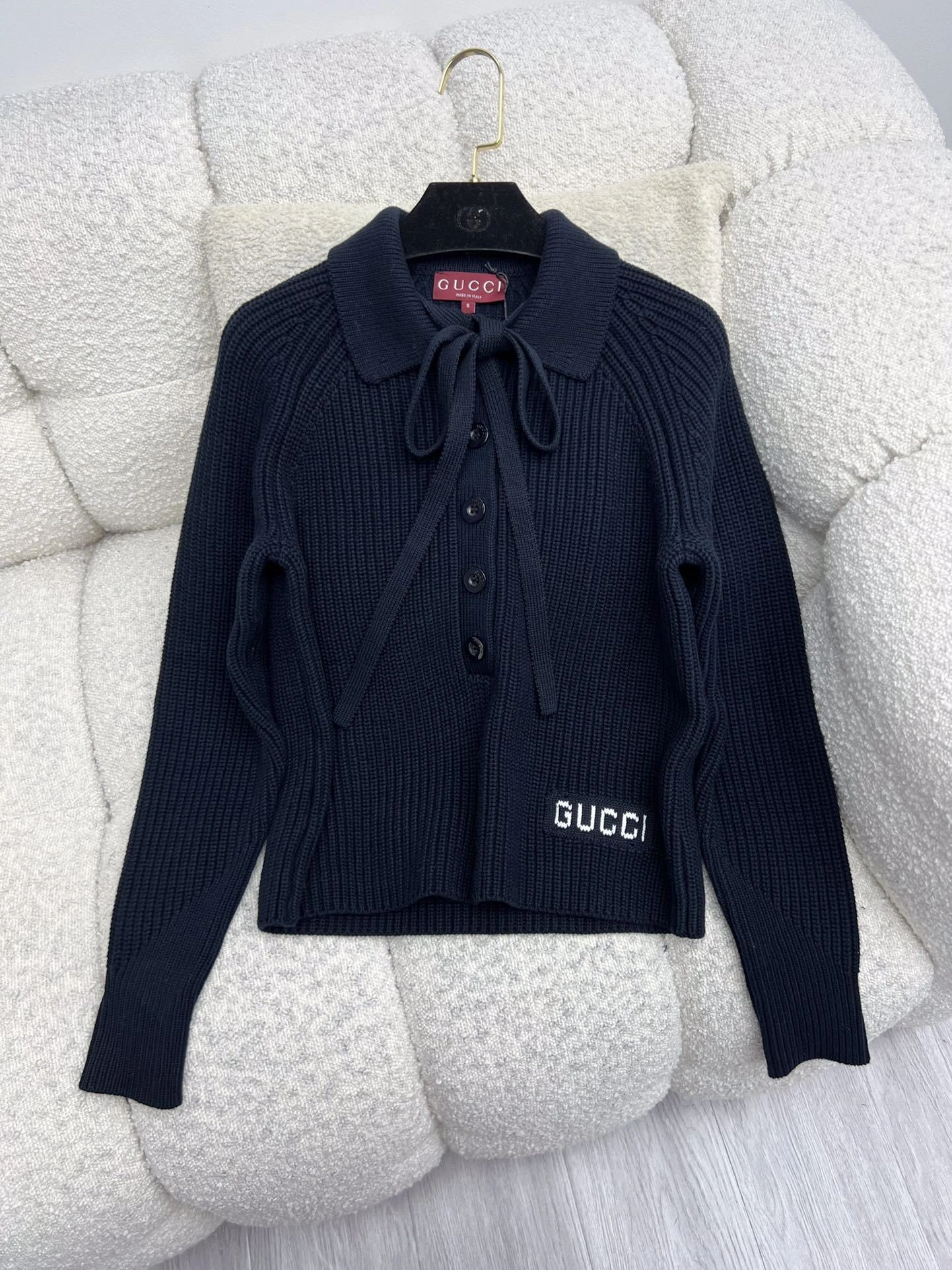victoria- 6u33i item:D-F244K1198