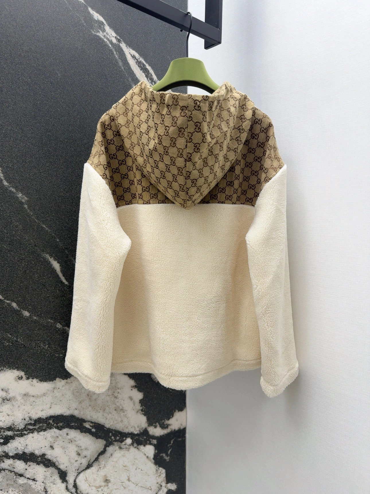 victoria- 6u33i lamb wool item:D-F240J0510