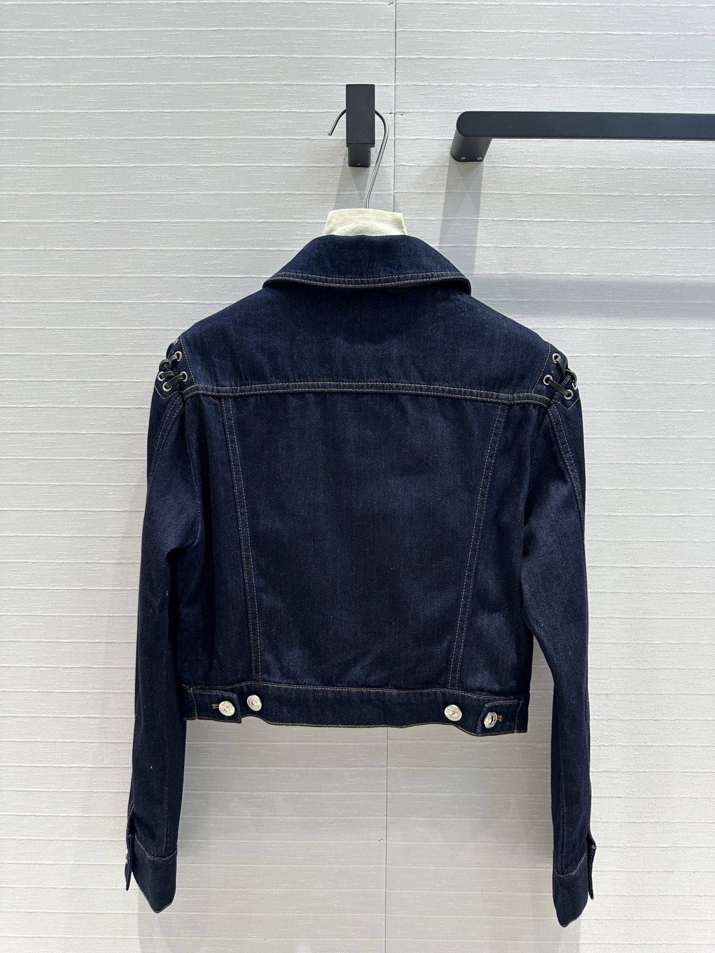 victoria- 73Qu559 item:D-F061H1531