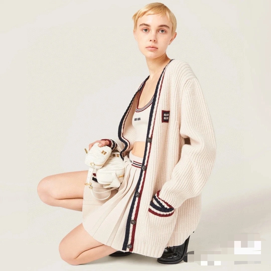 &victoria- 7IU7IU oversized item:D-F240C0467