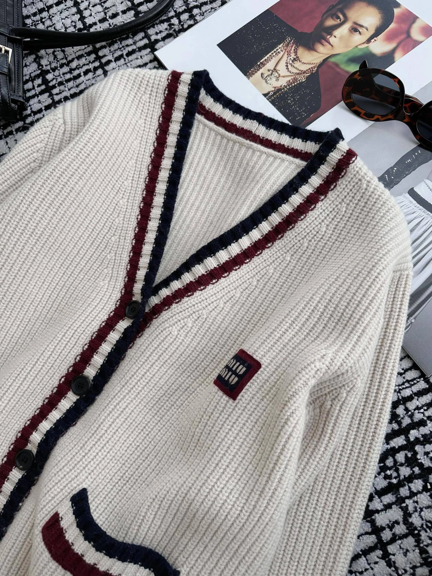 &victoria- 7IU7IU oversized item:D-F240C0467