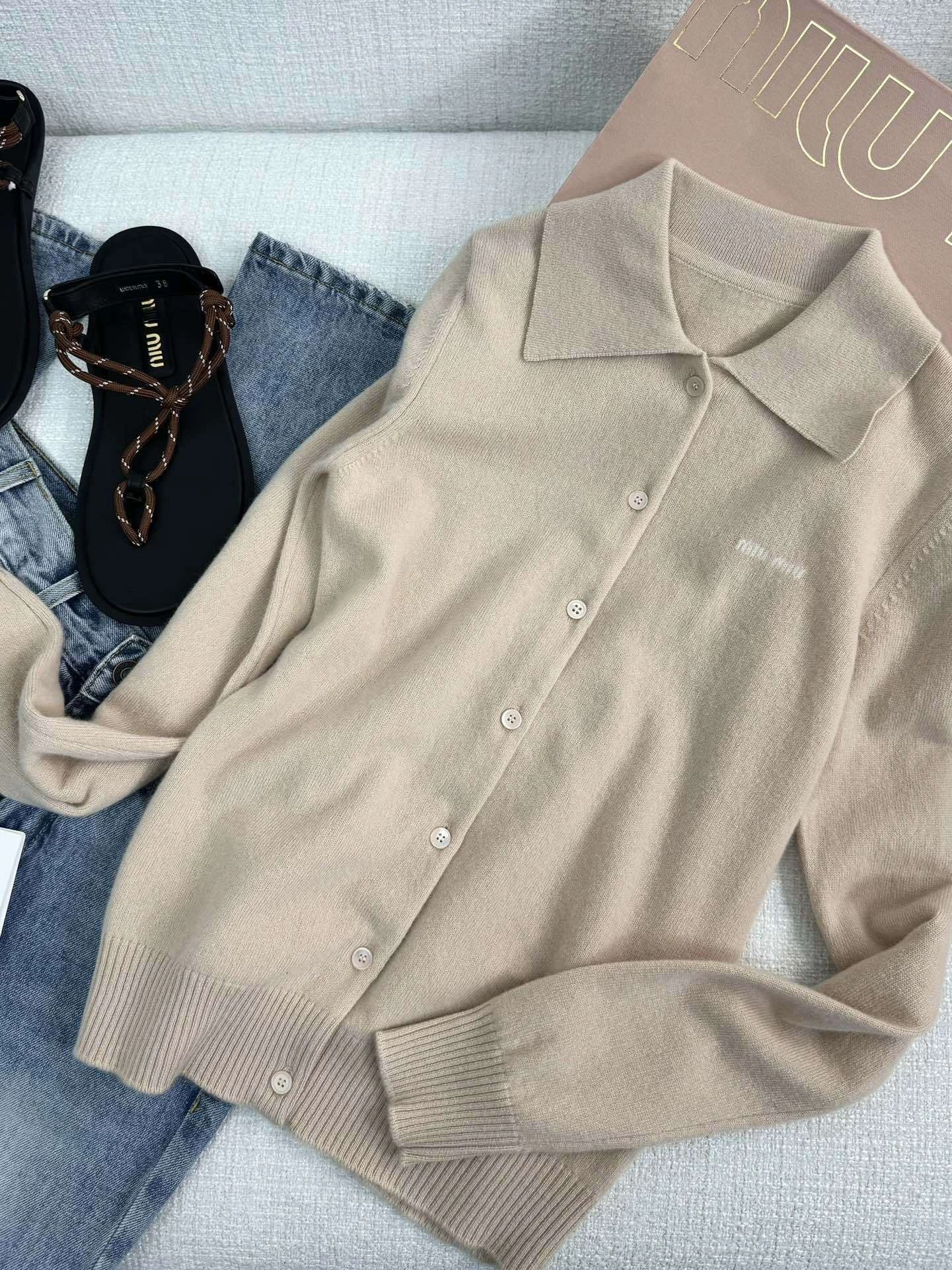victoria- 7iu7iu 100% cashmere 2Colour item:D-F240G2704-2