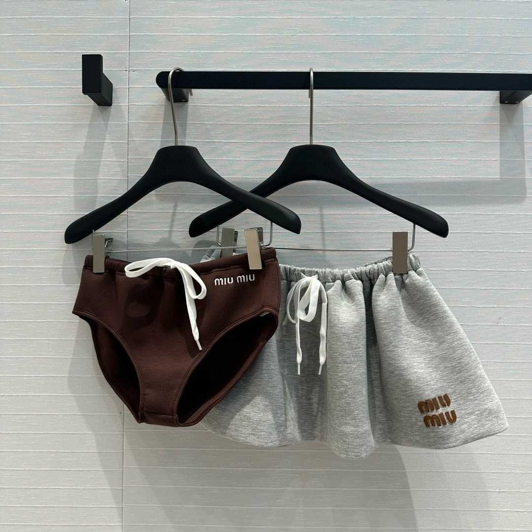 victoria- 7iu7iu 2Colour item:D-F240G2614-2
