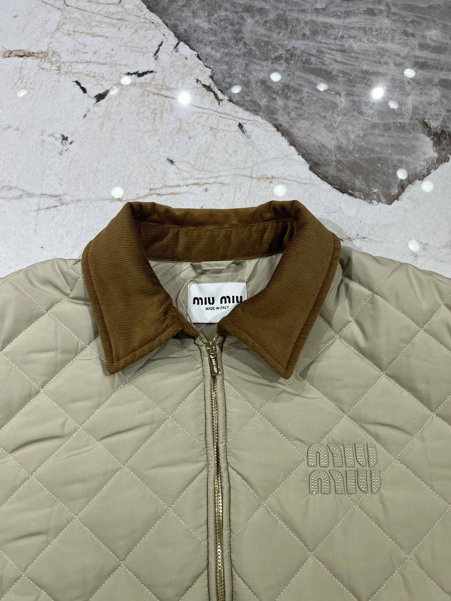 victoria- 7iu7iu corduroy oversized item:D-F140J2105