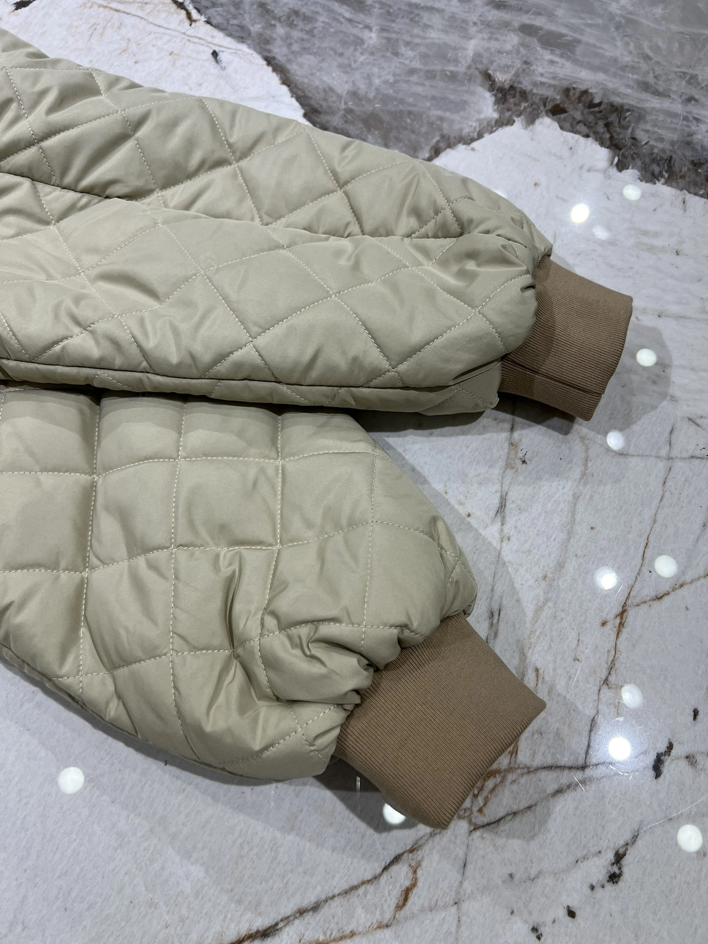 victoria- 7iu7iu corduroy oversized item:D-F140J2105