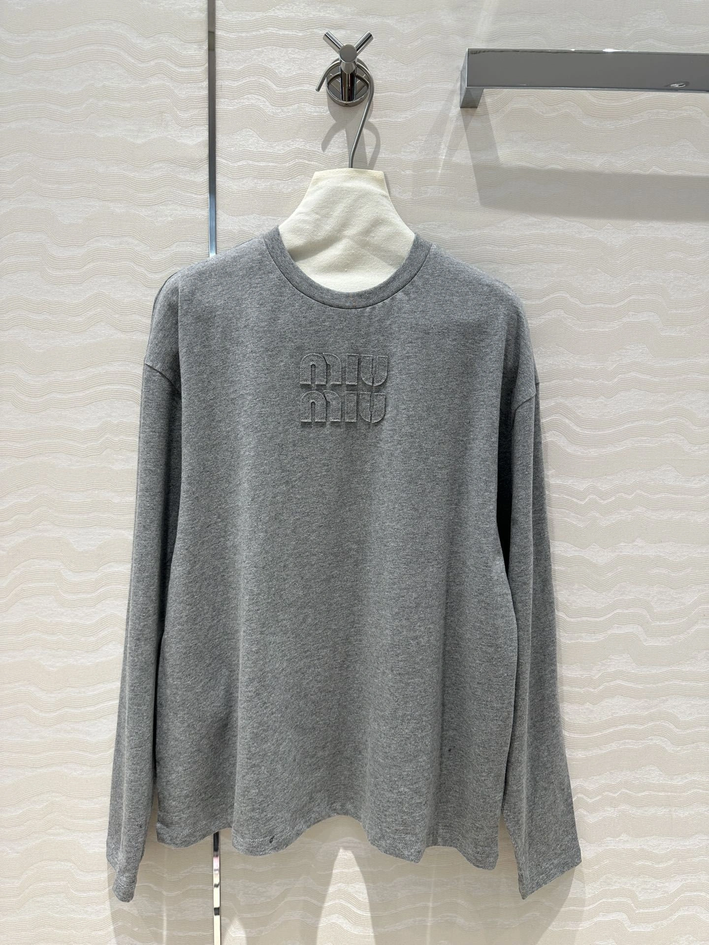 victoria- 7iu7iu embroidery 2Colour item:D-F240G2613-2