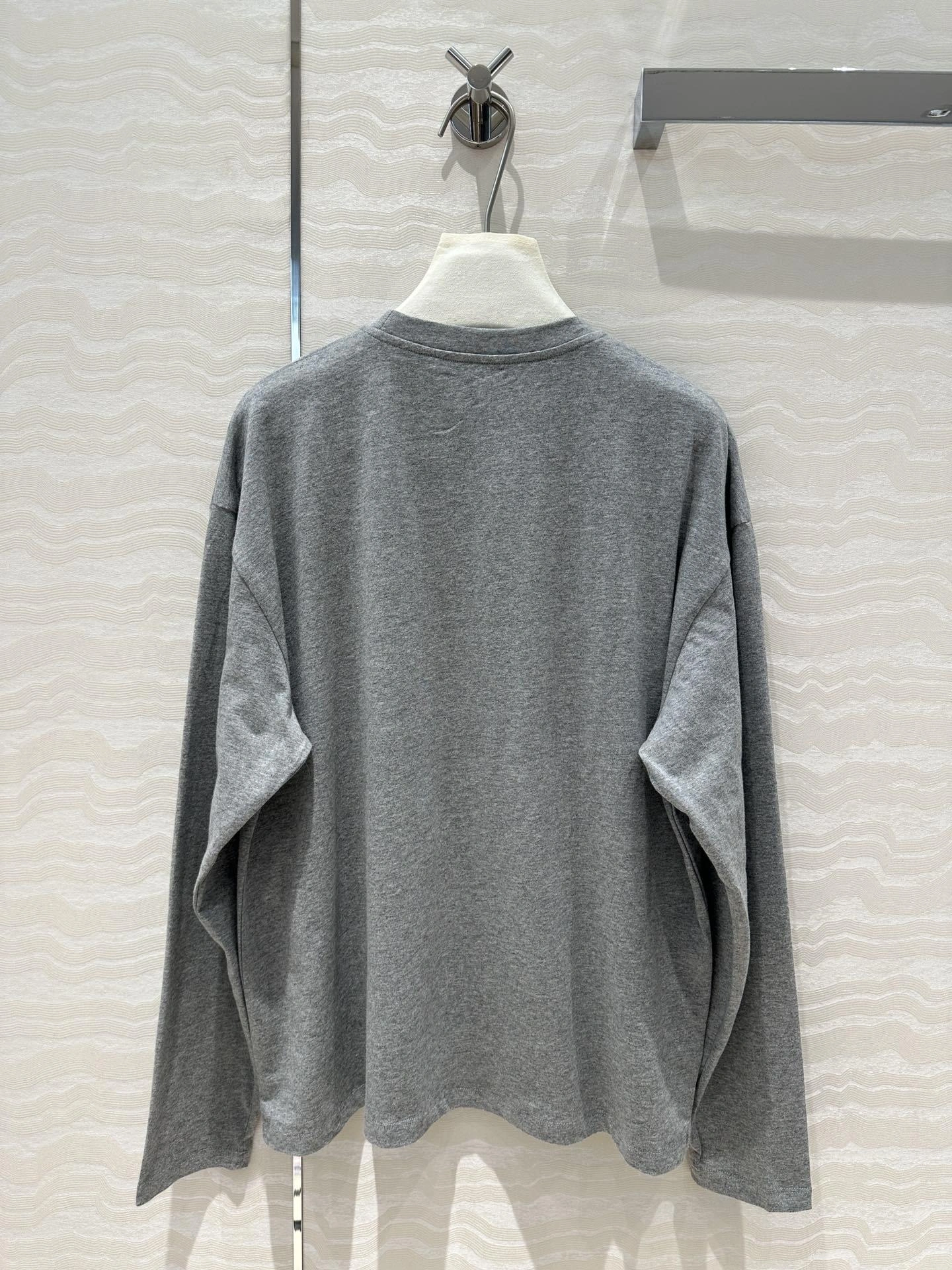 victoria- 7iu7iu embroidery 2Colour item:D-F240G2613-2