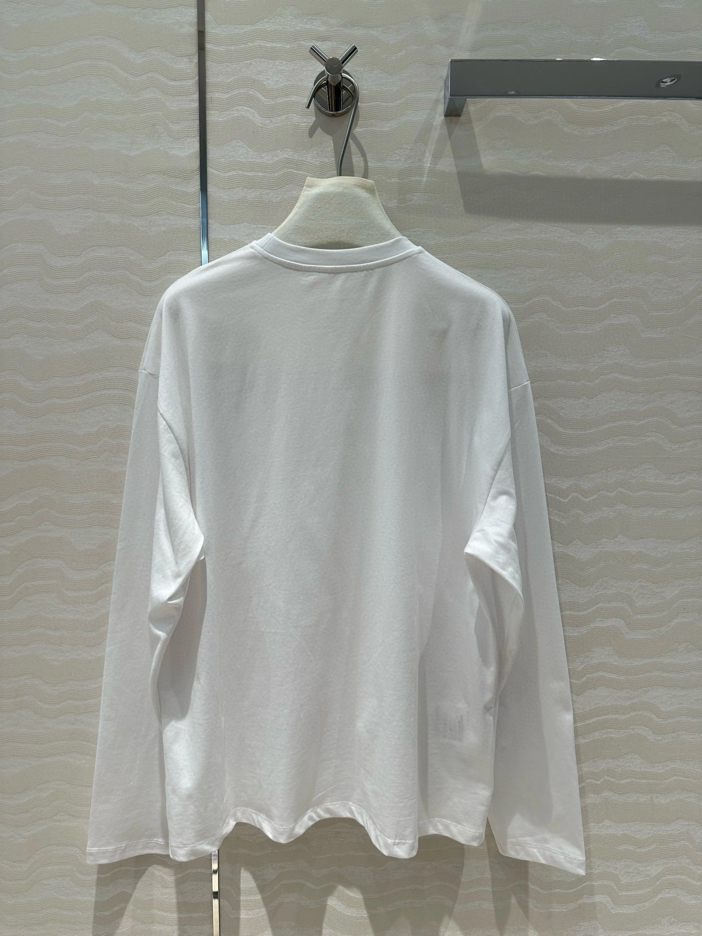 victoria- 7iu7iu embroidery 2Colour item:D-F240G2613-2
