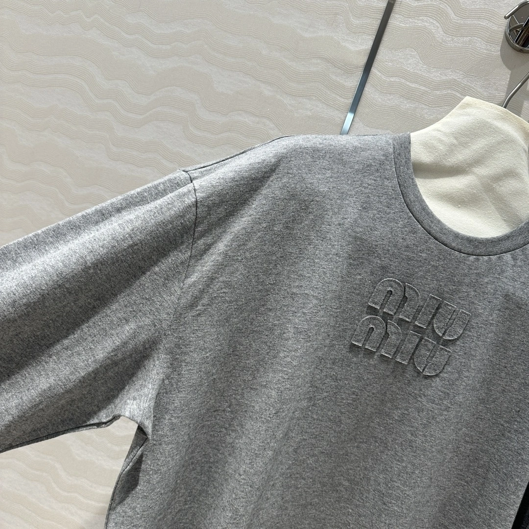 victoria- 7iu7iu embroidery 2Colour item:D-F240G2613-2