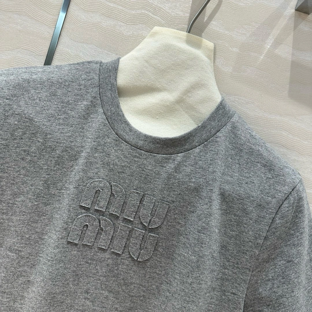 &victoria- 7iu7iu embroidery 2Colour item:D-F240G2664-2