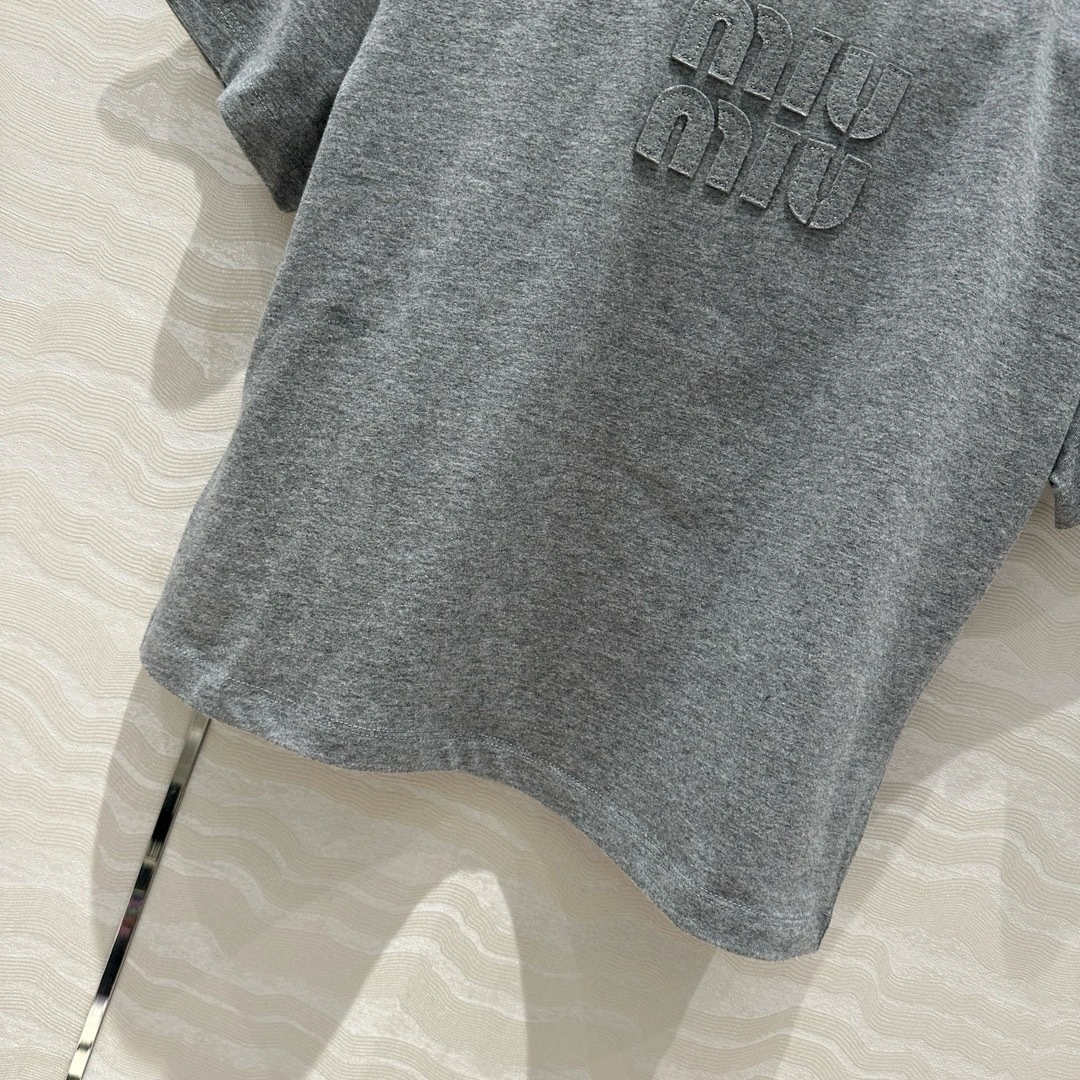 &victoria- 7iu7iu embroidery 2Colour item:D-F240G2664-2