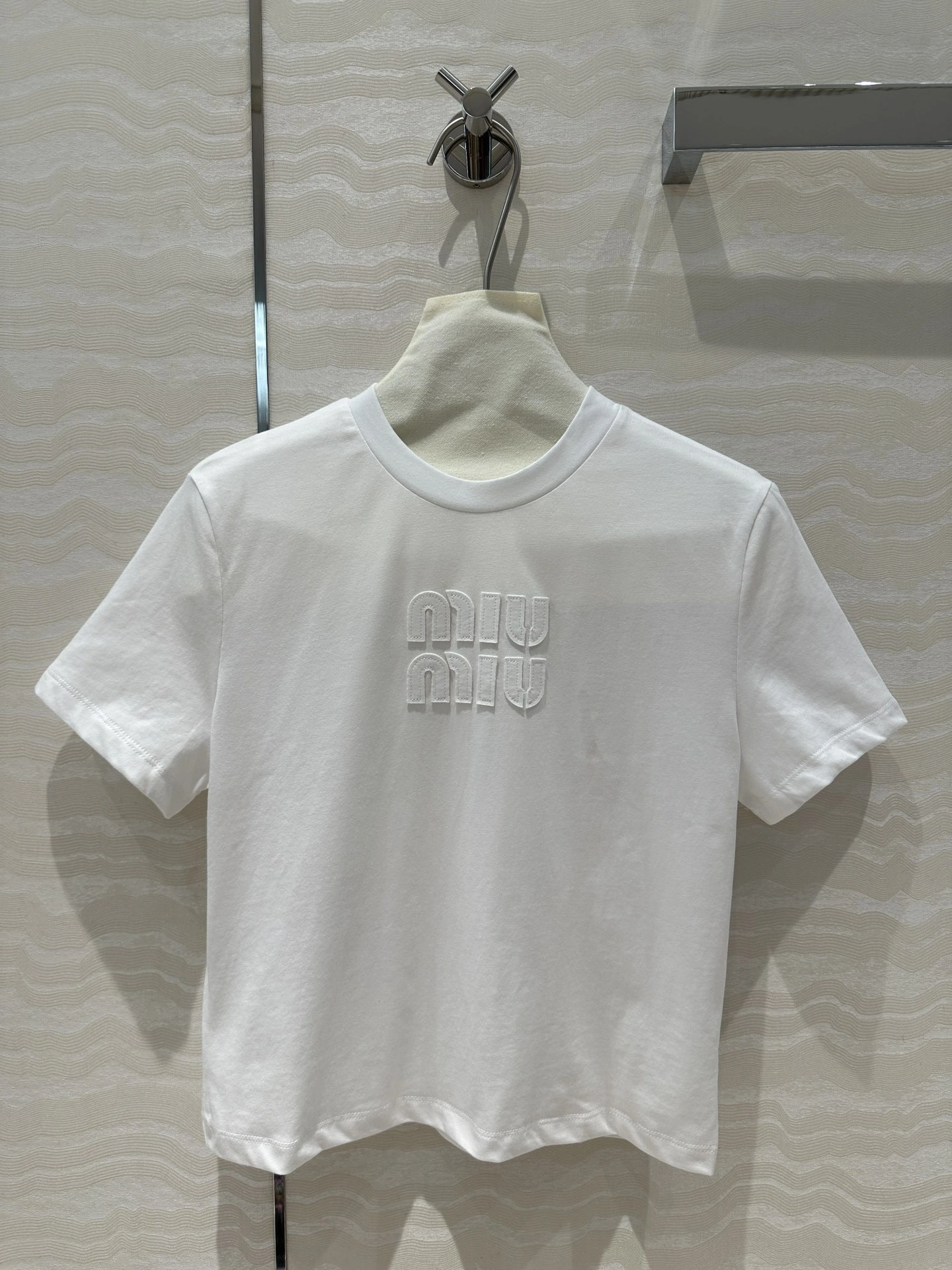 &victoria- 7iu7iu embroidery 2Colour item:D-F240G2664-2