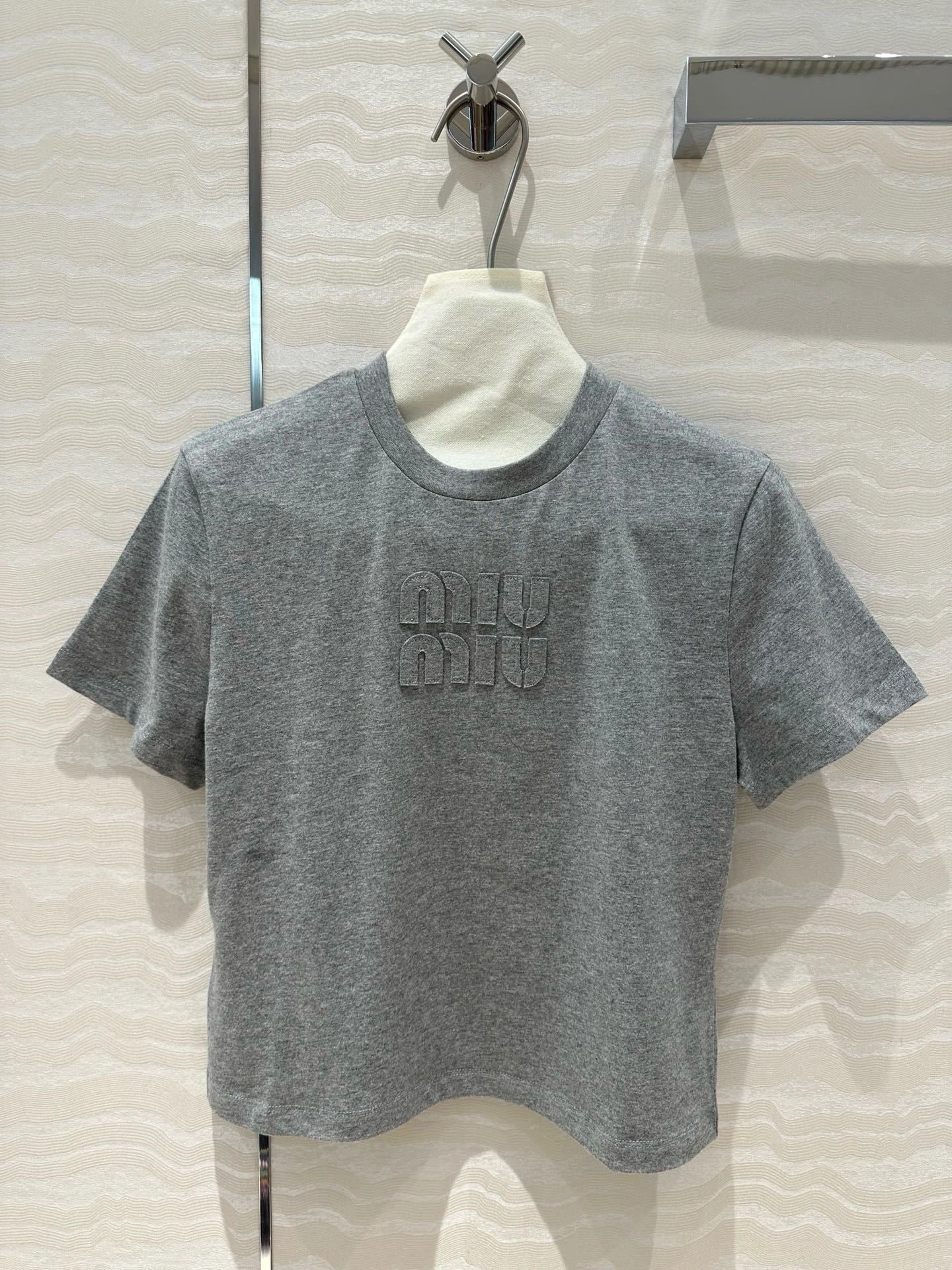 &victoria- 7iu7iu embroidery 2Colour item:D-F240G2664-2
