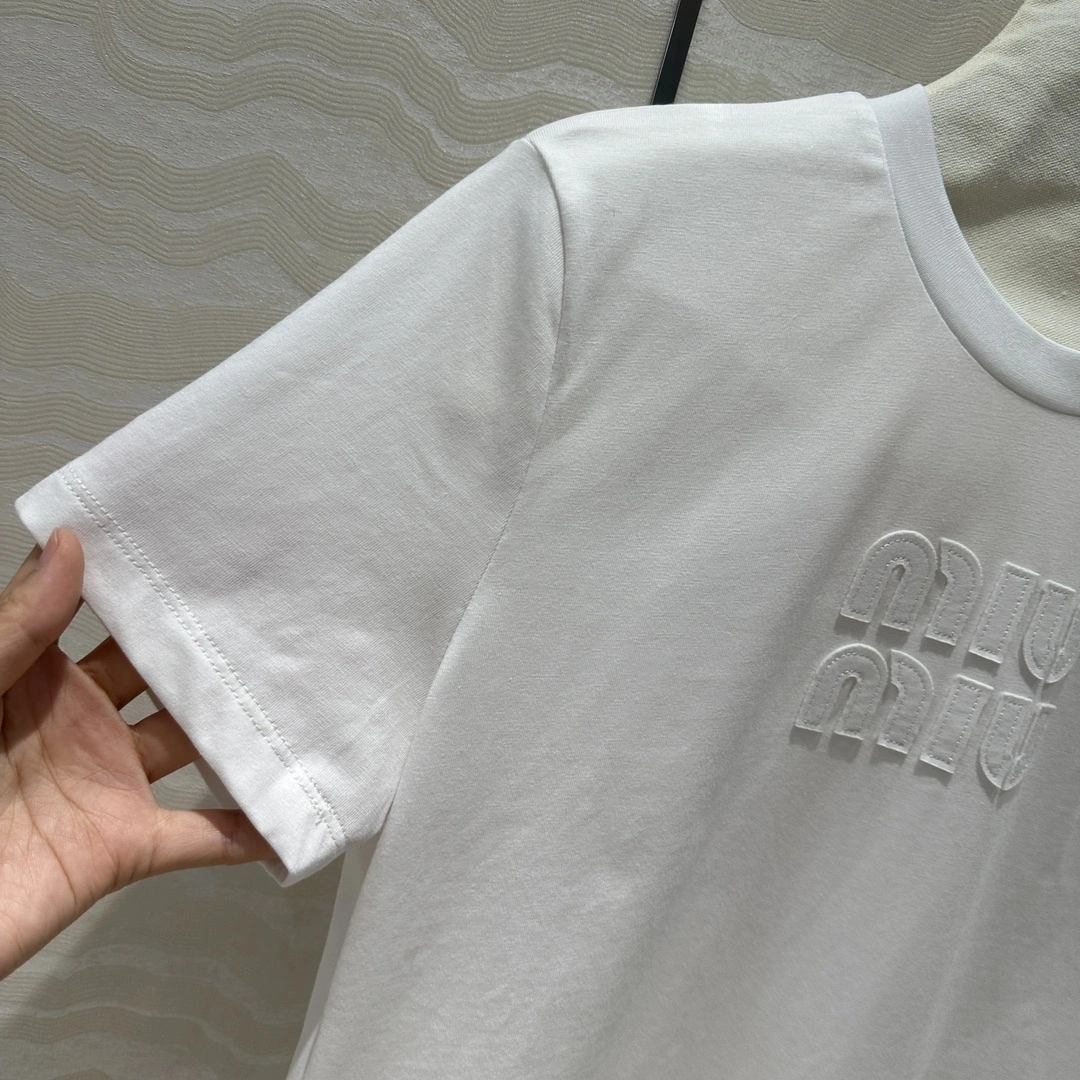 &victoria- 7iu7iu embroidery 2Colour item:D-F240G2664-2
