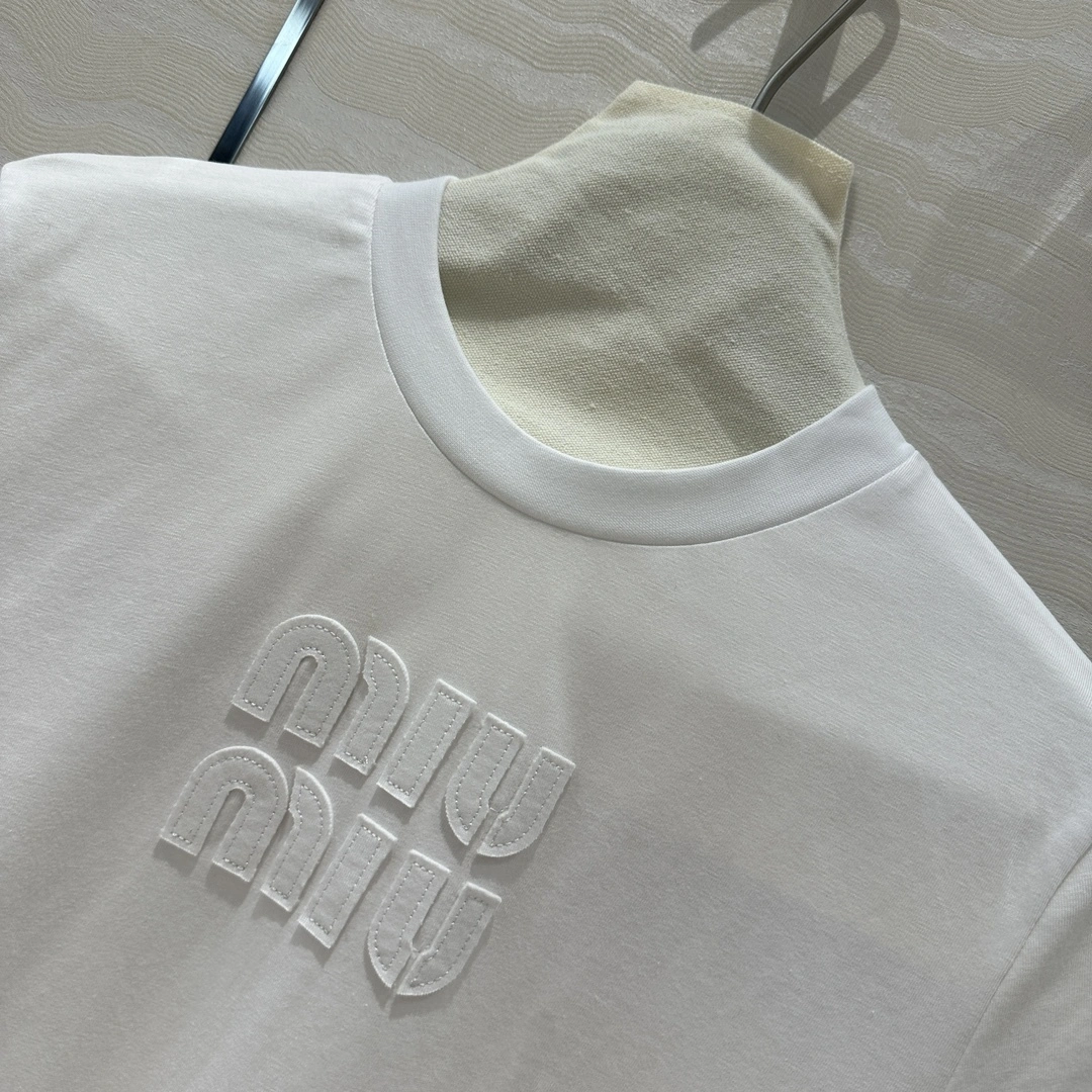 &victoria- 7iu7iu embroidery 2Colour item:D-F240G2664-2
