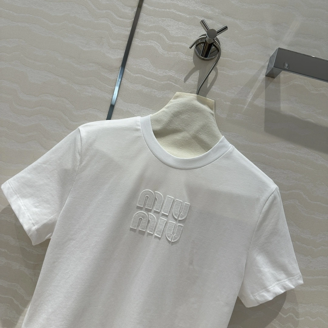 &victoria- 7iu7iu embroidery 2Colour item:D-F240G2664-2